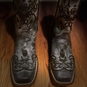 Used Corral Vintage/Distressed Women’s Boots